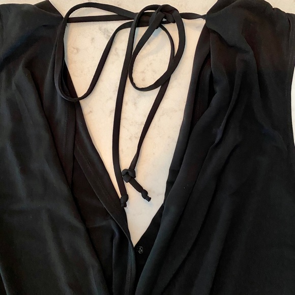 BCBGeneration black Low V-Neck Bodysuit - Picture 6 of 11